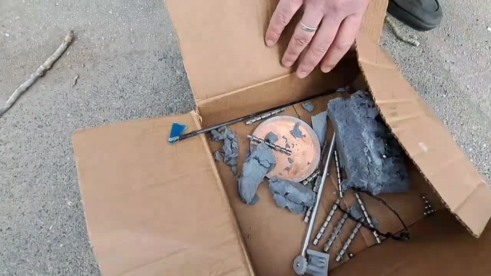 ������ ���������: ������� ��� �������� ����� ��� ������� 2 ������������ ���. ������ ����� ���������� "������� � ���". -------� ����������� ���������, ������������� ������ �� ���� ������������� ���� ��������