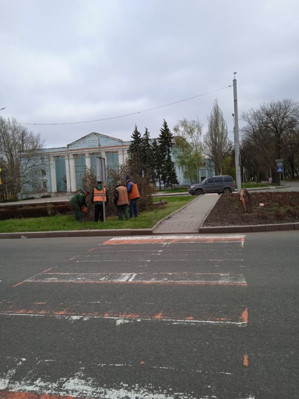 Василий Ткачук: МУП АГД "ЗЕЛЕНСТРОЙ КАЛИНИНСКОГО РАЙОНА" устраняются последствия после неблагоприятных погодных условий по б. Шевченко