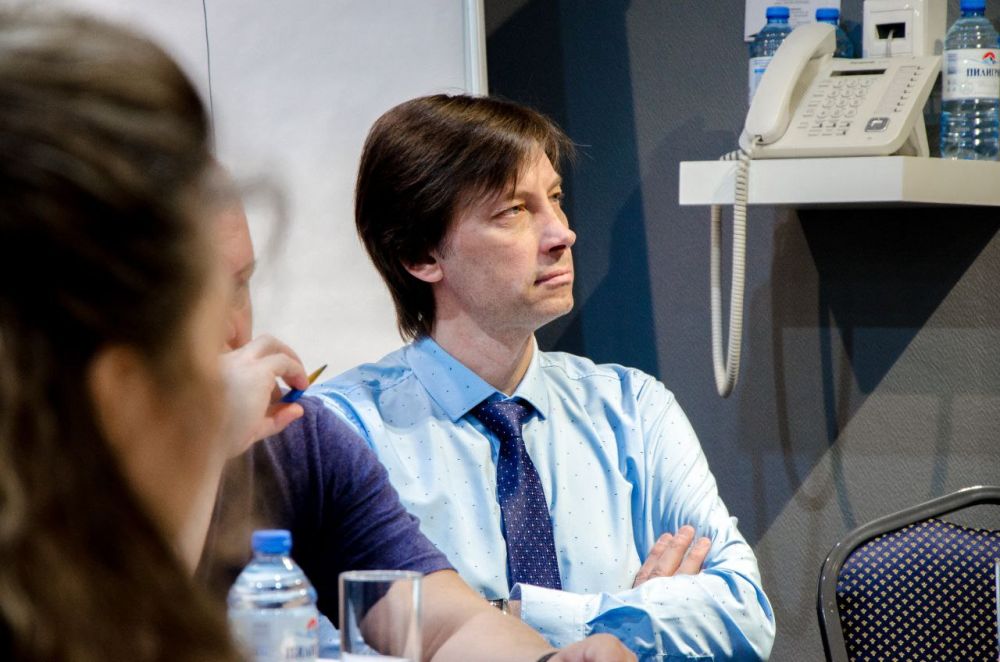 �� ������ ���� ��������������� ������-������������ ����������� ������� ��� ������: ������ �������� � ��������������� ��������� ���������� �� ��� ������