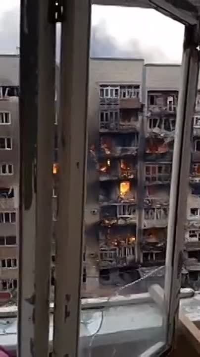 Виталий Киселев: Кадры от украинских военных на одной из своих позиций в жилой застройке Артёмовска