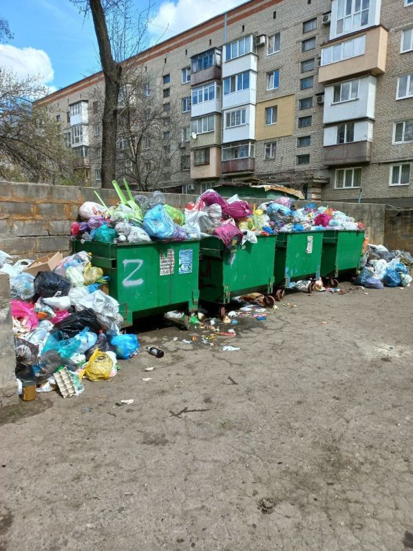 Василий Ткачук: Сегодня, предприятием -перевозчиком ООО "Экологическая компания "ГРОМАДА" осуществлен вывоз ТБО по адресу: ул.Краснодонская, 58А в полном объеме