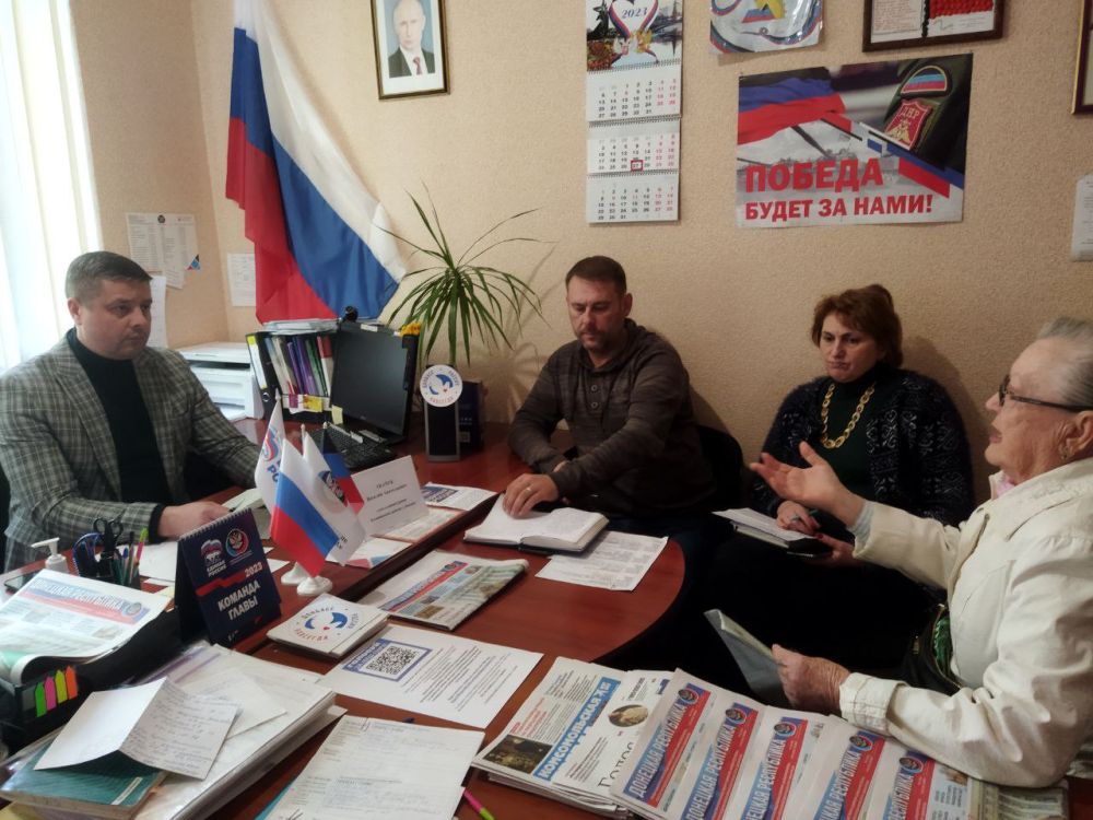 Василий Ткачук: Провёл приём граждан в общественной приемной Председателя Общественного Движения «Донецкая Республика» Дениса Пушилина местного отделения Калининского района города Донецка