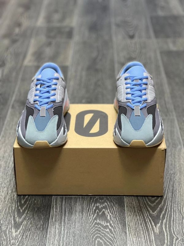 Adidas YEEZY 700. ����������� ���� ��� ������������ 1/1