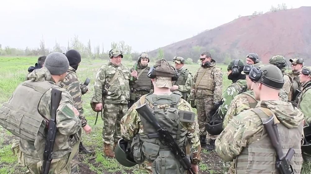 ��������� �����������: ������� ������� ����� � ������ ������� ���������� � ���������� ���. ����� �������� �� ���� ������, ��������� ���������, ���� ���� � � ������ ����������� �� ������� �����������