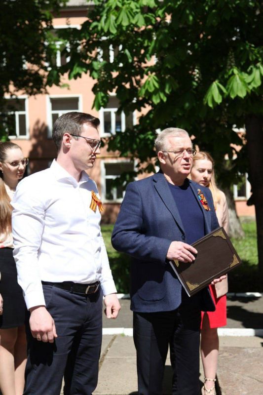 ������� ������: ������ � �������� ��������� ���������������� ������������ ������������ ��������� ���������, � ����� ������������ � ���������� ���� ������ ������ ����������� ����������, �������� � ���� ������� ������������� �����