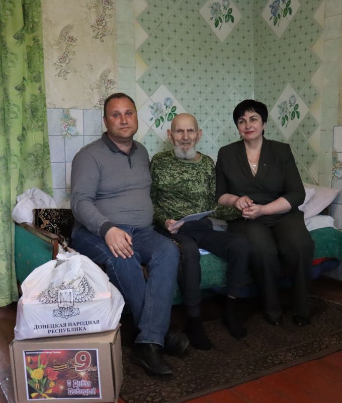 Дмитрий Лысенко: В преддверии величайшего праздника Дня Победы, первый заместитель главы администрации города Анна...