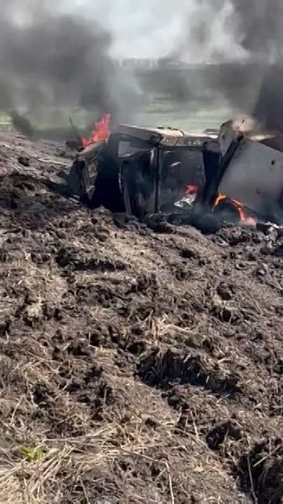 ������������ ���������� ��������������� HMMWV � ������ �������, � ����� ���� ������� ����������� ��������, ������� ��������� � ����������