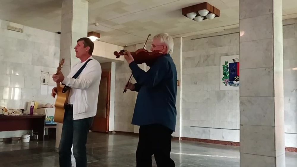 Руслан Дудников: Сегодня город Воинской Славы Иловайск посетили музыканты Михаила Круга, чтобы выступить в пункте временного размещения