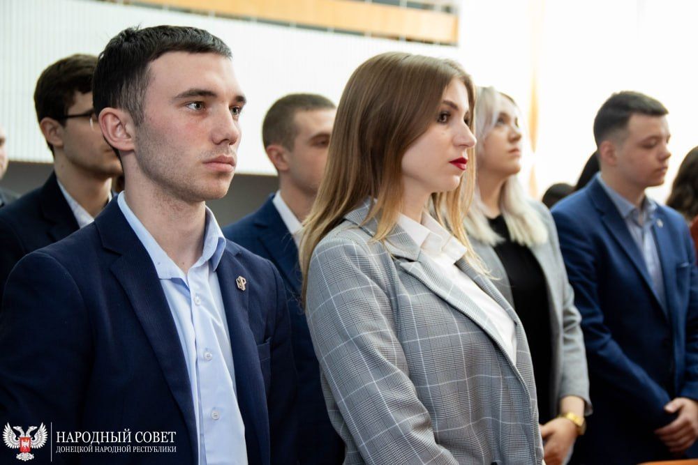 В среду, 17 мая, состоялось первое пленарное заседание Молодёжного Парламента ДНР третьего созыва