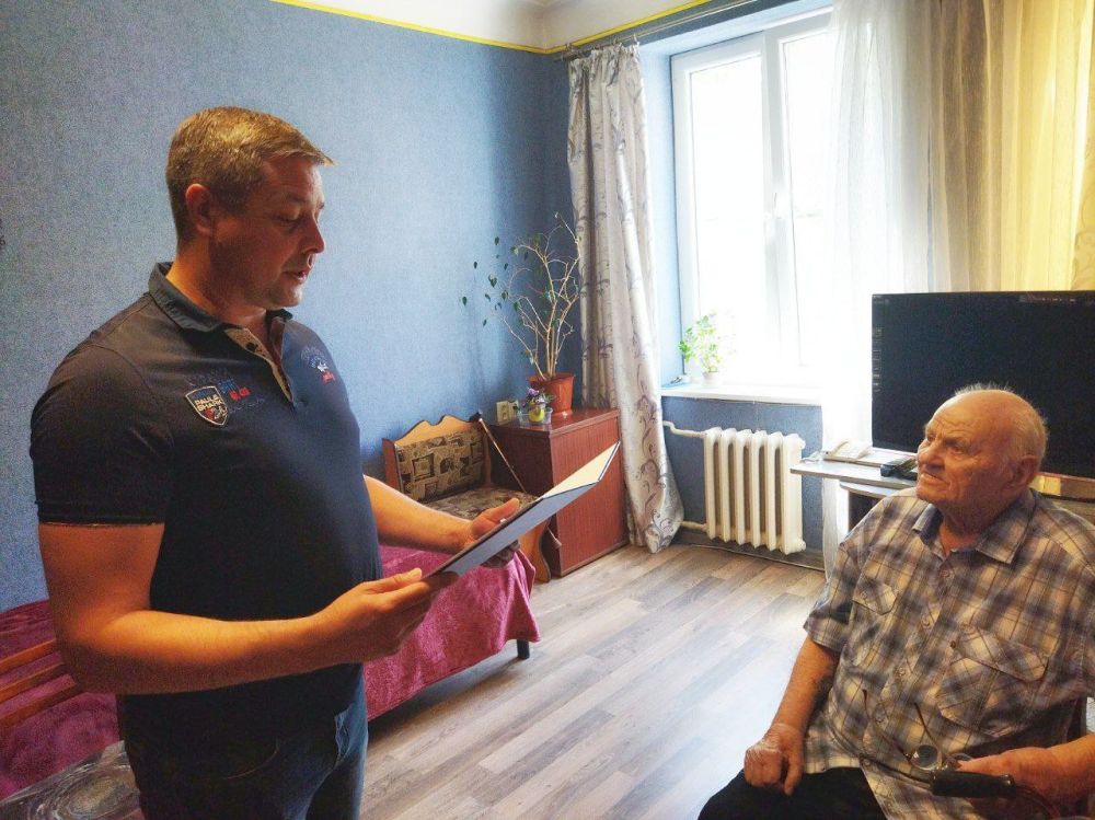 Василий Ткачук: Поздравил ветерана Великой Отечественной войны Геннадия Пяткина с 97-м Днем рождения