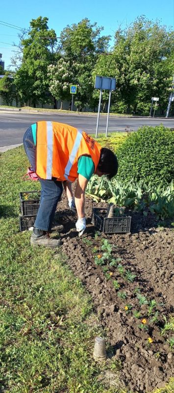 Василий Ткачук: В рамках проведения мероприятий по благоустройству, наведению чистоты и порядка в г. Донецке в весенний...