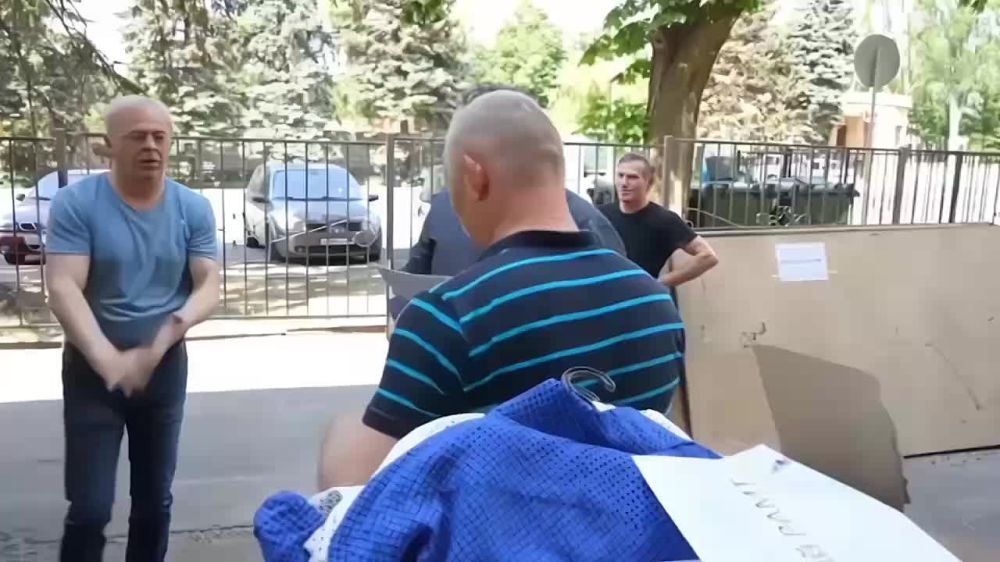 "�������, ������!". ������ ���� ��������� ������ ��������, ��������� � ������������ � ������ � �������� � ������ ����� ������ �����