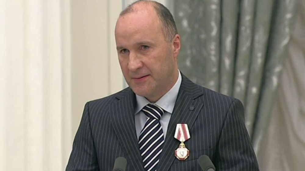 «Наш долг – оказывать помощь пострадавшим. И мы будем его выполнять, пока мы живы»: Врач из ДНР Евгений Жилинцын награжден орденом Пирогова