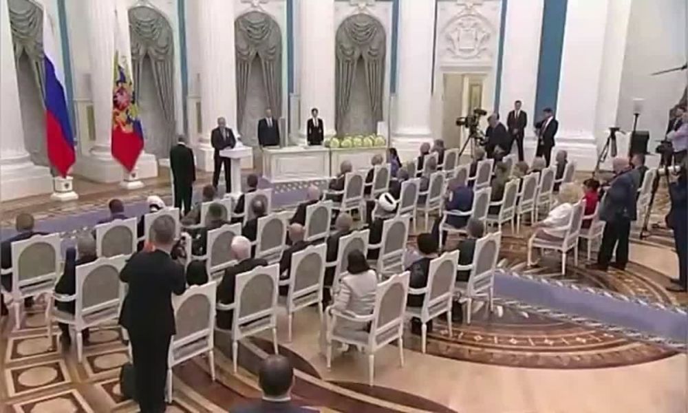 Владимир Путин вручил Евгению Жилицыну орден Пирогова