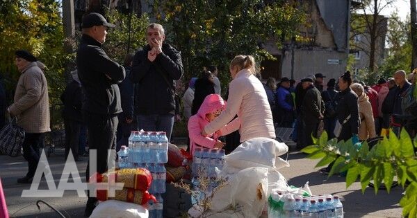 ДНР получила из Сочи 20 тонн продуктов и медикаментов. Кто их получит