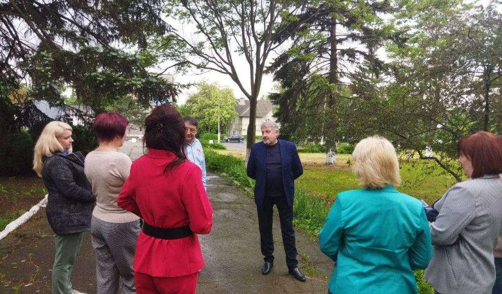 Первый заместитель главы администрации города Енакиево Сильванский Ю.Г. провел сход граждан