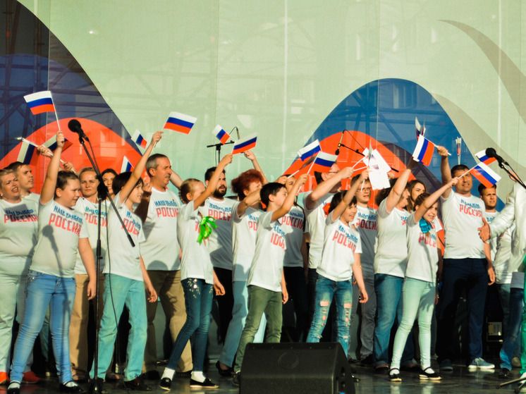 Юные дончане смогут получить гранты на развитие молодежной политики региона