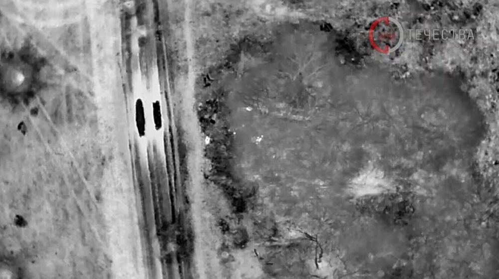 Виталий Киселев: Кадры поражения бойцами 88 бригады группировки войск «Юг» при помощи ударного БПЛА позиций укронацистов на Северском направлении