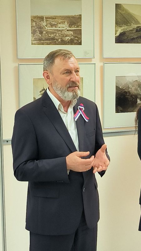 � �����������, � ���� ������ 12 ����, � ������ �������� � ������ ���. ������ ������ ���������� �������� ������������ ������� ������ ������ ���������������� �������-������������ ������ �������λ