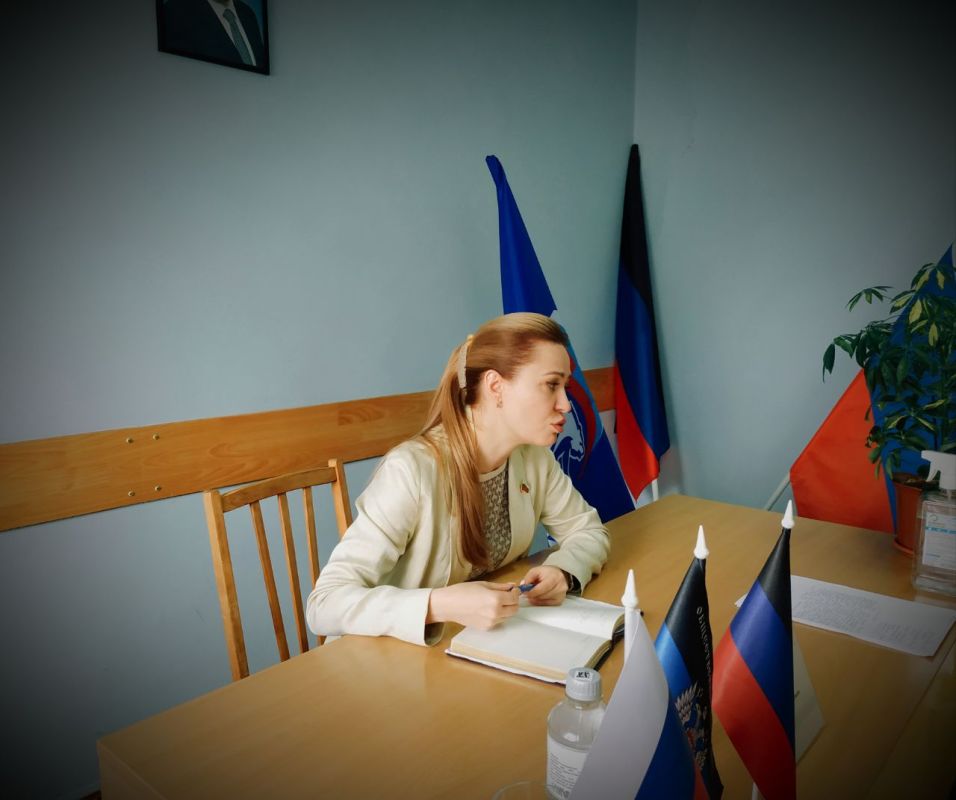 Руслан Дудников: Сегодня, 13 июня, в городе Иловайске провела приём граждан сенатор Российской Федерации Никонорова Наталья Юрьевна