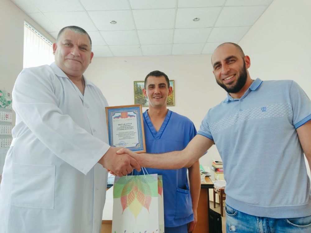 Руслан Дудников: В преддверии Дня медика поздравил работников "Узловой больницы станции Иловайск" и поликлинического отделения города Иловайска