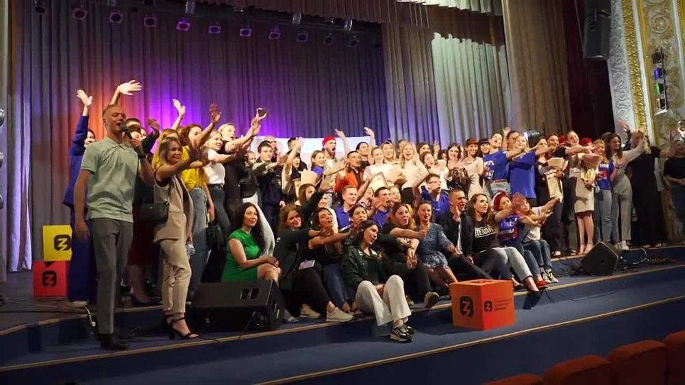 В Торезе было. В преддверии Дня молодежи в Торезе состоялся «Диалог на равных» — масштабная встреча врио Главы ДНР Дениса...