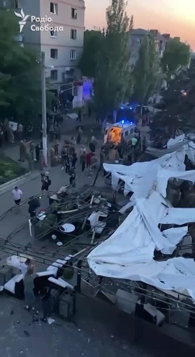 Фейк: Российские войска нанесли удар по гражданскому объекту в Краматорске, погибли и ранены посетители кафе