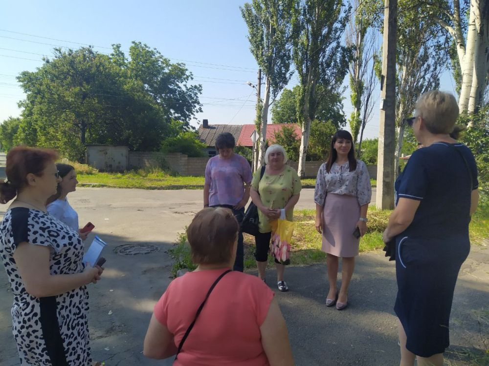 ������� ���������: �������, 4 ����, ������� ������� � �������� ���������� ������, �� ������� ���� ����������� ������� ����������� ����������� � �������������� ������������� � ������