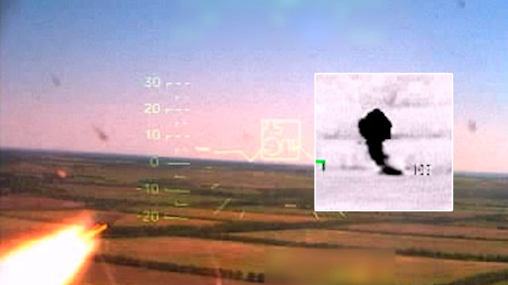 Минобороны России показало видео с уничтожением танка и бронетранспортеров врага