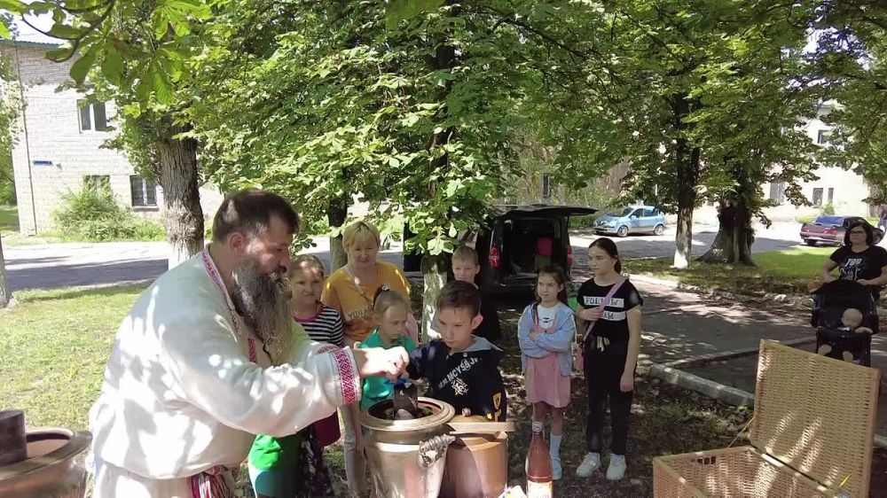 Руслан Дудников: Добровольцы «АгитВатаги» провели фестиваль народных игр для воспитанников Школы искусств