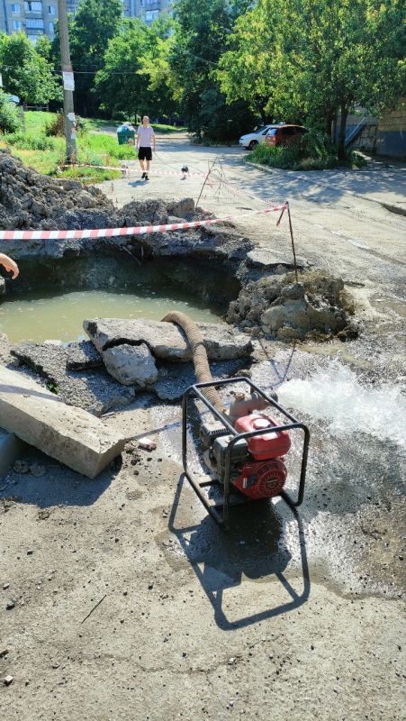 ������� ������: ���������� ������������-��������������� ������ � 6 ������������ ������ ������� "��� ���" ��� ��� "���� ��������" ����������� ����� �� ����������� �=100 �� �� ������: ��. ������������, 4