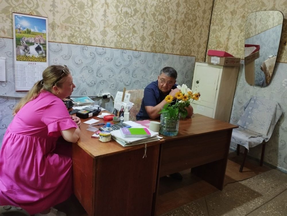 5 июля 2023 года глава администрации города Юнокоммунаровска Валов Сергей Иванович провел выездную встречу с коллективом работников ДП «Республиканский рынок № 26/1» ГП «Рынки Донбасса»