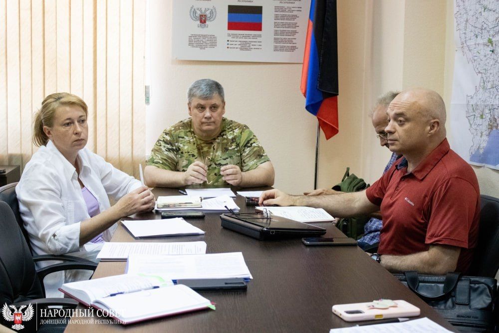 В пятницу, 7 июля, состоялось заседание Комитета Народного Совета по природопользованию, экологии, недрам и природным ресурсам при участии представителей Молодёжного Парламента