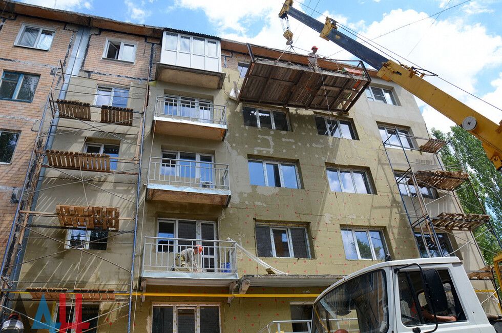 Полномасштабные ремонты поврежденных украинским обстрелом объектов в Макеевке начнутся к концу июля