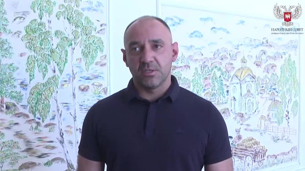 Владимир Бидёвка: В рамках проекта «Новая школа» партии «Единая Россия» продолжаю мониторинг ремонтных работ в школах республики