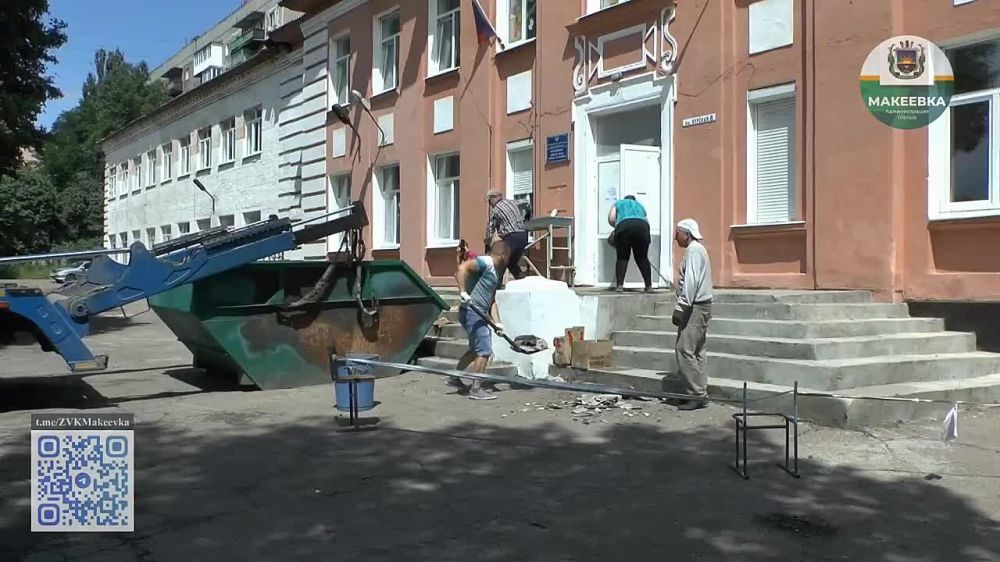 Владислав Ключаров: Посетил один из пунктов приёма заявлений на получение компенсации за повреждённое недвижимое имущество в Червоногвардейском районе