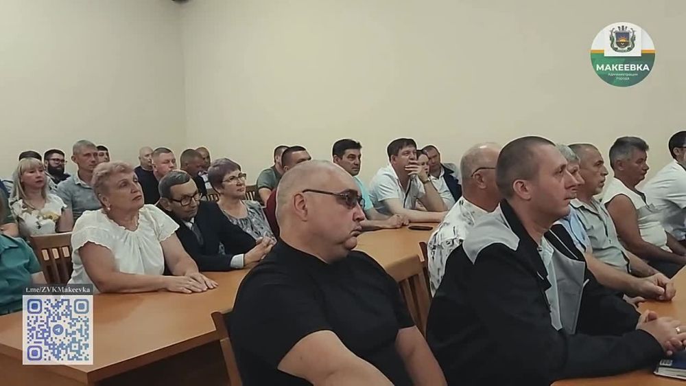 Владислав Ключаров: В преддверии Дня металлурга поздравил тружеников огня и металла с профессиональным праздником