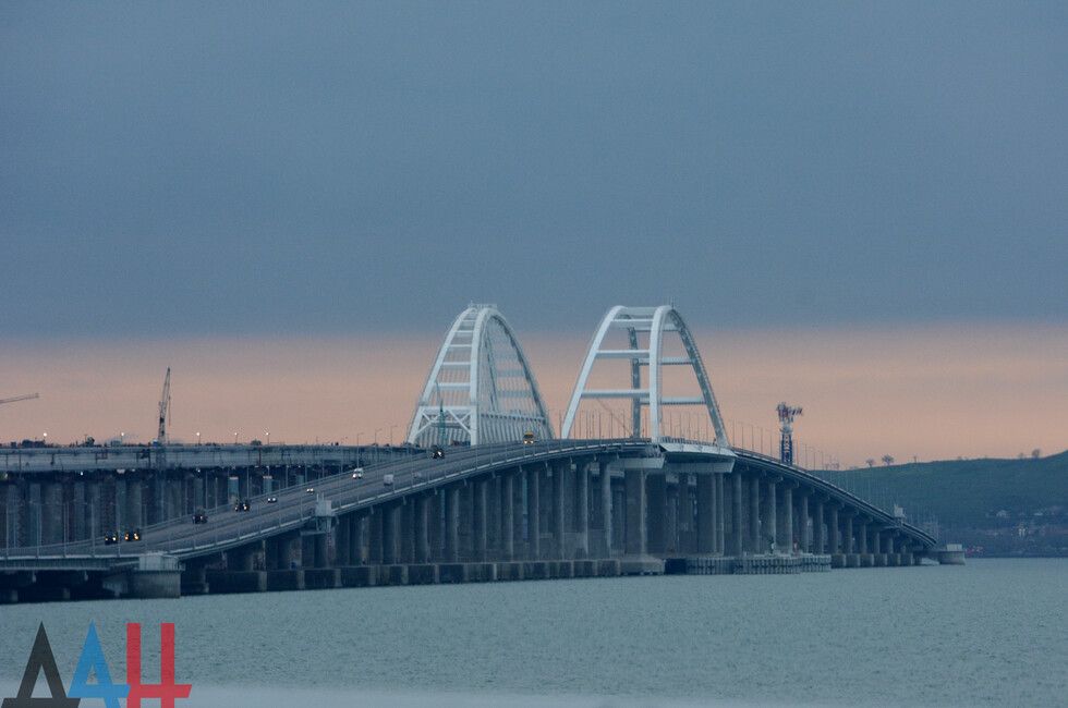 ЧП на Крымском мосту. Что известно к этому часу
