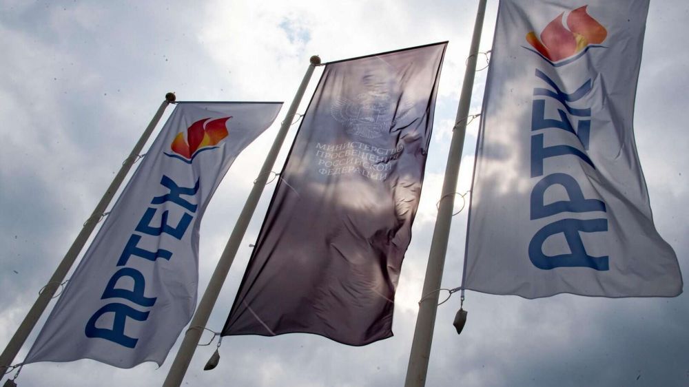 Великобритания ввела санкции против "Артека"