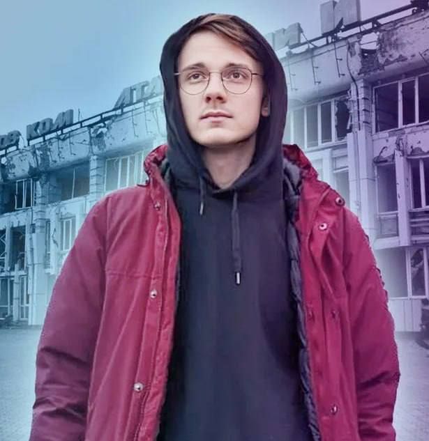 Блогера Александра Штефанова проверят на призывы к терроризму из-за жалобы на его документальный фильм о СВО. По словам молодого человека, как раз недавно ему поступали угрозы от Александра Ионова — ранее он писал доносы на «Медузу»* и другие СМИ