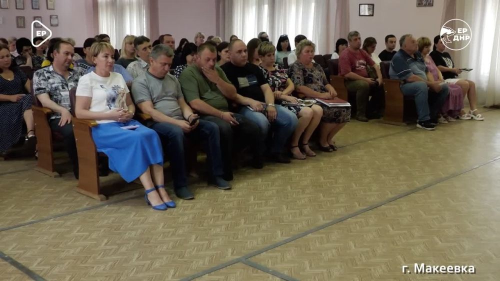 Республика возрождается нашим трудом!