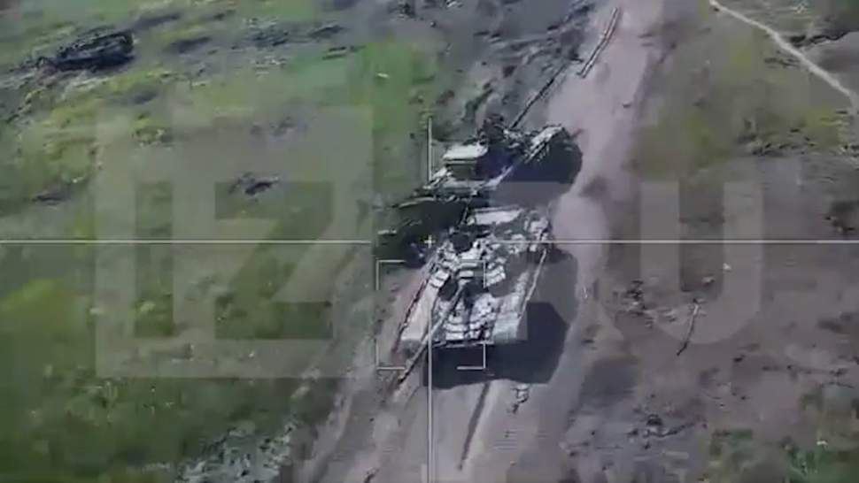 «Известия» показали уничтожение танка ВСУ в зоне СВО