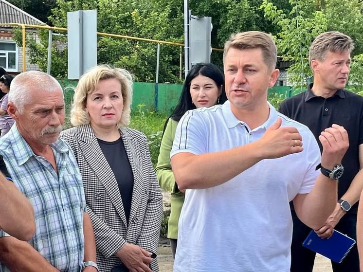 Мэр Белгорода Демидов встретился с жителями улиц Пушкарная и Донецкая