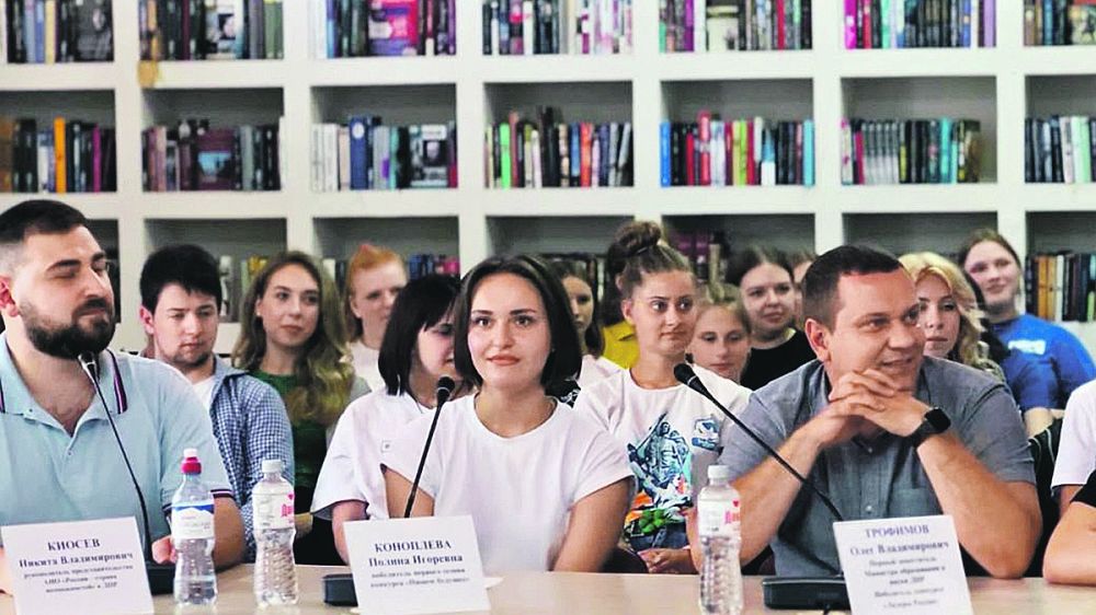 Молодым - везде у нас дорога: Молодежь ЛНР воплощает свои идеи в жизнь