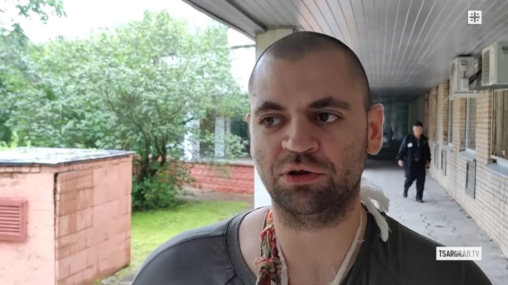 Зачем украинским боевикам нужен Бахмут, потерявший стратегическое значение? Отвечает боец подразделения «Центр» Союза добровольцев Донбасса Дмитрий Джиникашвили, который пообщался с военкором Царьграда Альгисом Микульскисом