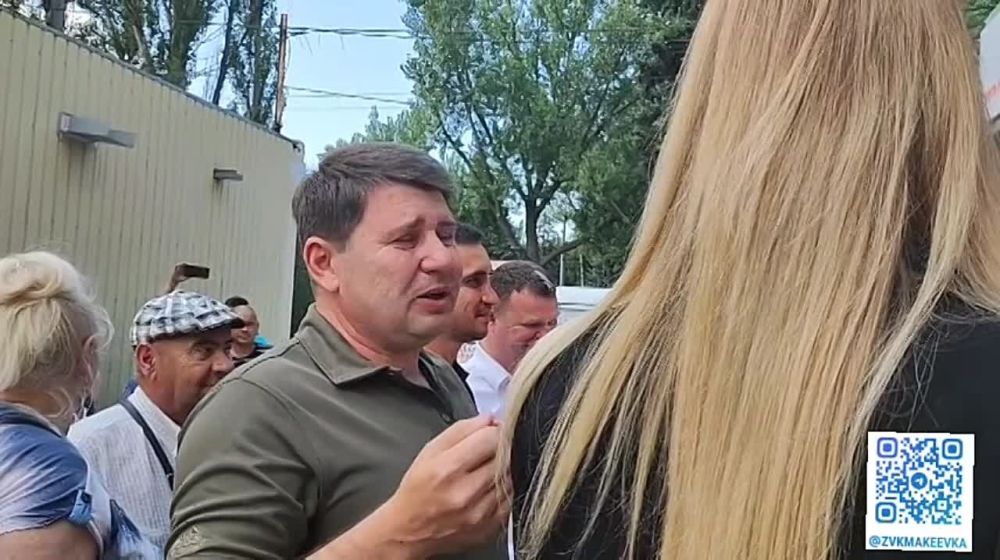 Владислав Ключаров: Вчера, по ул. Московской состоялось открытие обновлённого МФЦ после проведённого ремонта при поддержке Югры