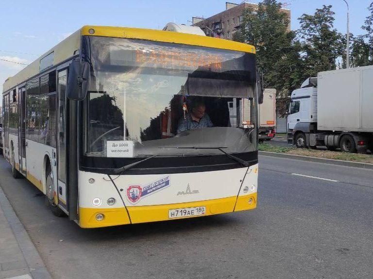 Мариупольский городской транспорт постепенно выходит на стабильную работу