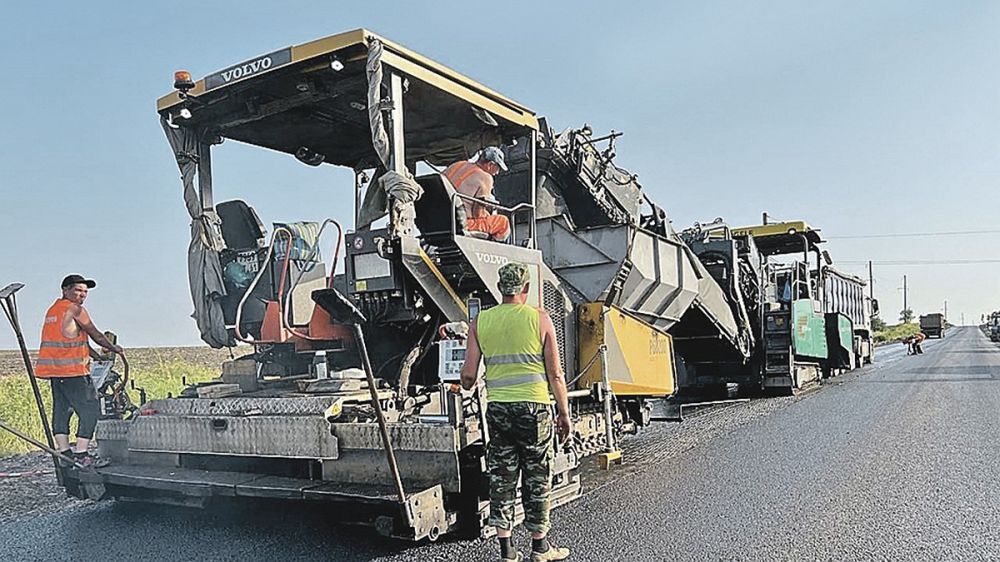 Дороги ремонтируют, план перевыполняют: Какие трассы сейчас приводят в порядок в ДНР