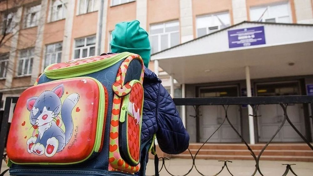 Бурятия передала первоклассникам Старобешевского района ДНР школьные принадлежности