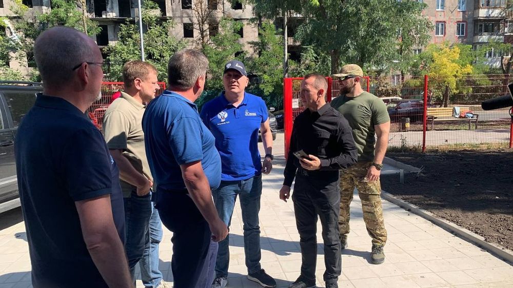 В Мариуполе восстанавливают больницу интенсивного лечения и станцию переливания крови